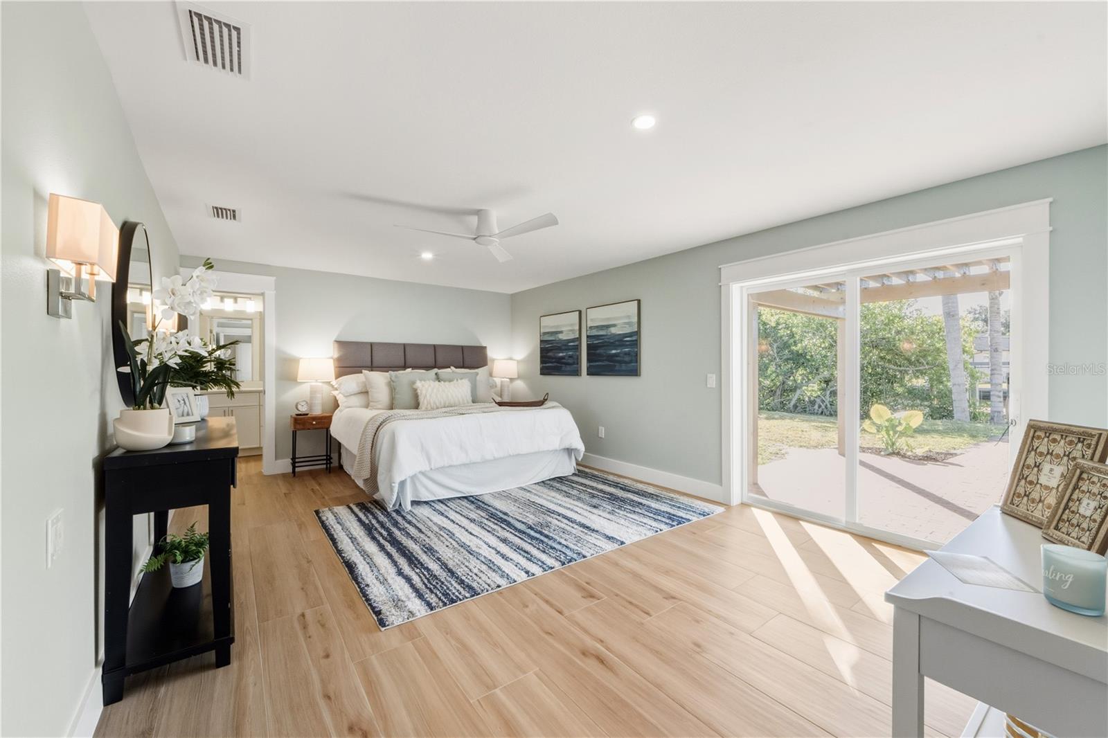 REPLAT OF BONAIRE BAYOU - Residential