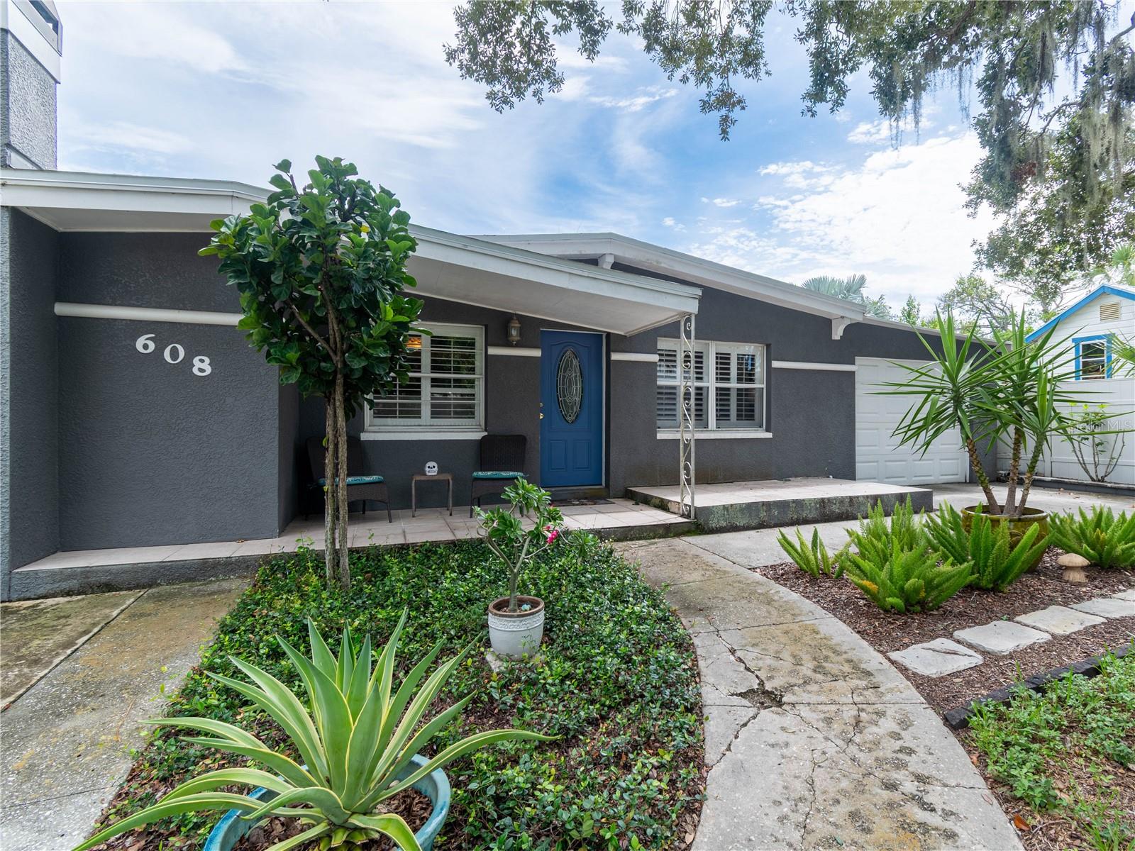 608 PENT STREET