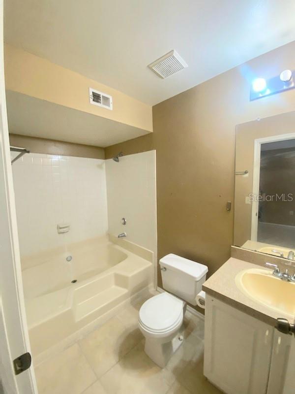 THE LANDINGS OF TAMPA A CONDOM - Residential Lease