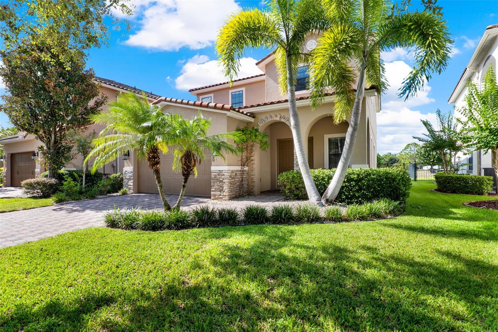 8150 PRESTBURY DRIVE
