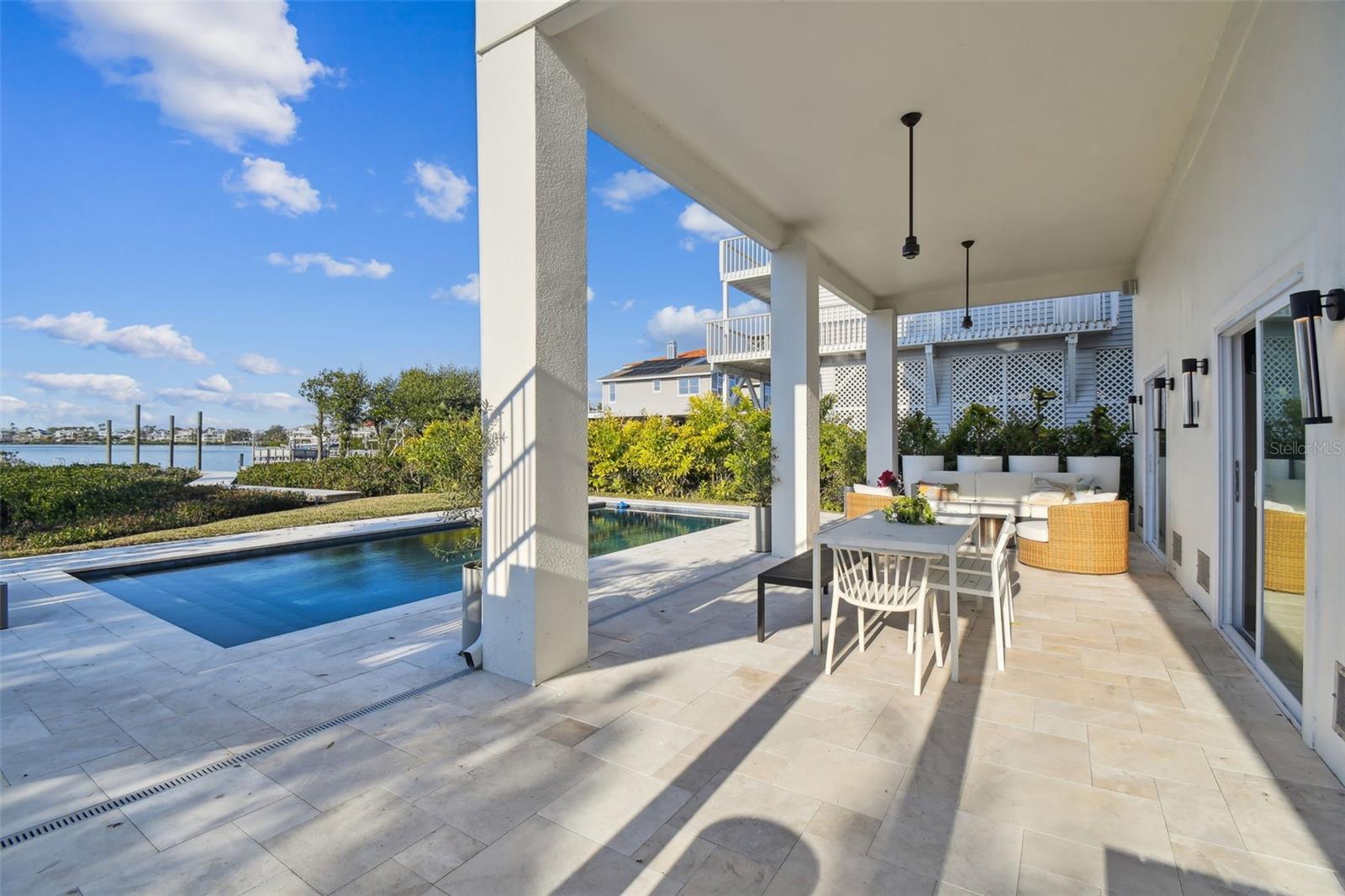 SEA BREEZE ISLAND - Residential