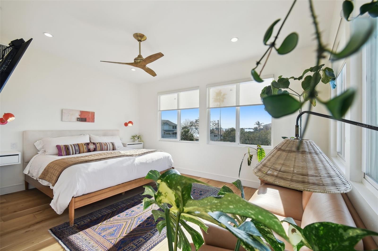 SEA BREEZE ISLAND - Residential