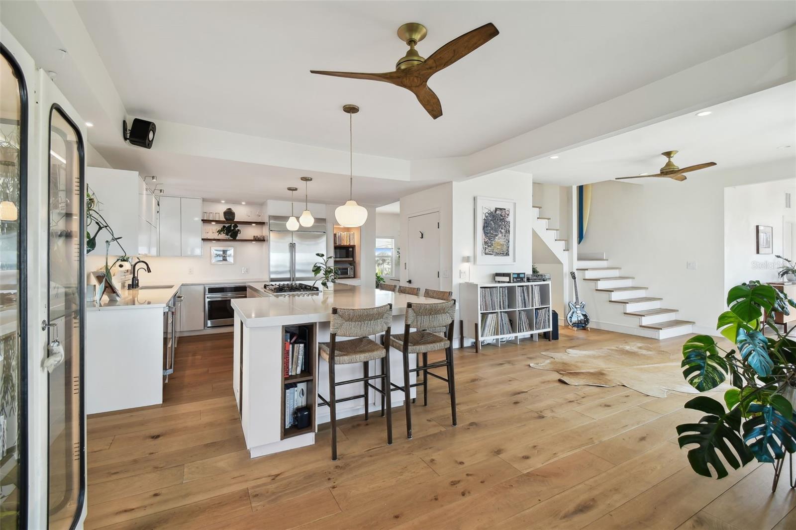 SEA BREEZE ISLAND - Residential