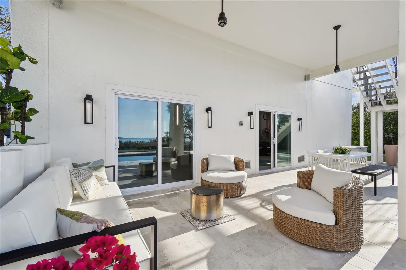 SEA BREEZE ISLAND - Residential