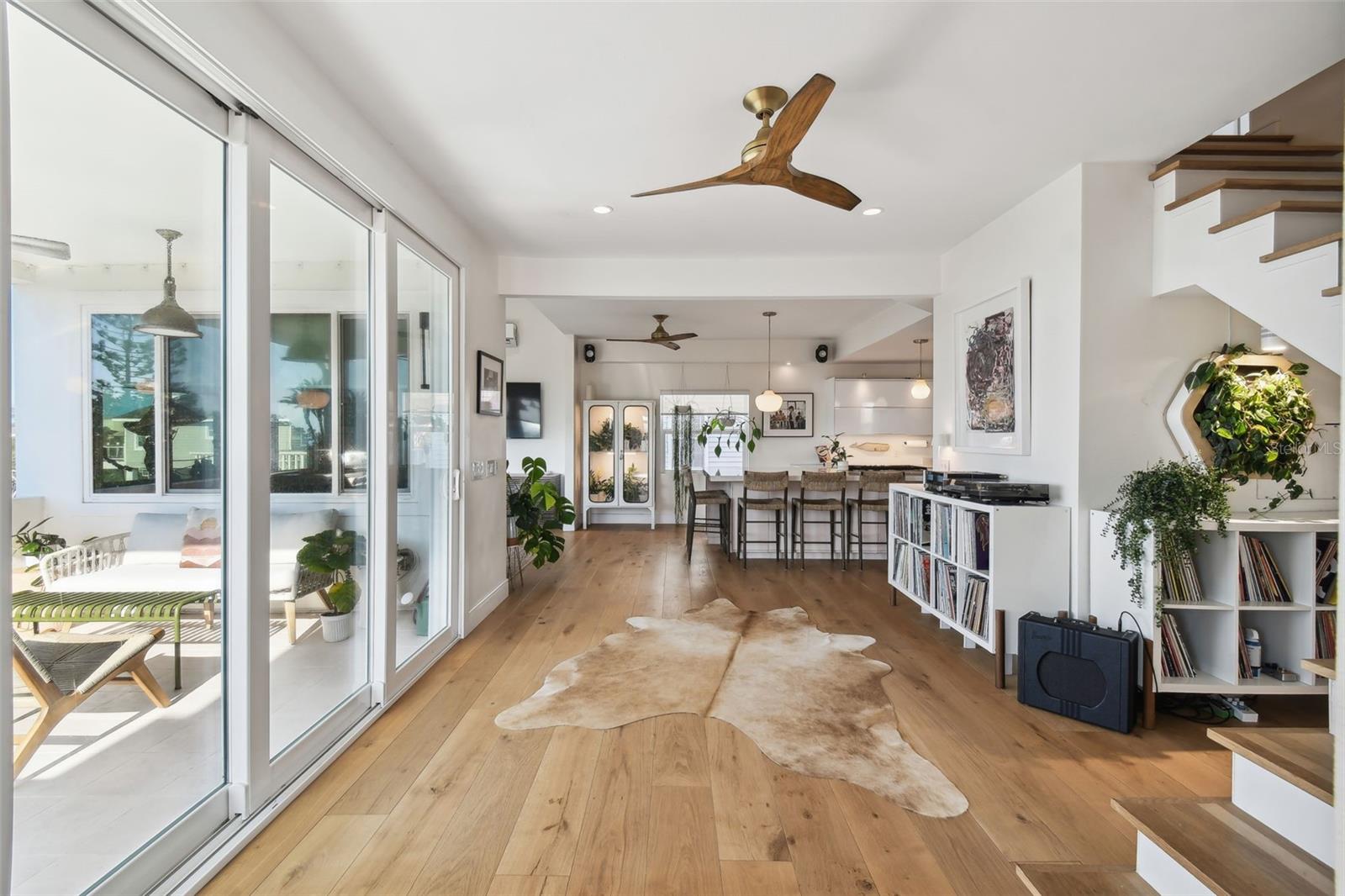SEA BREEZE ISLAND - Residential