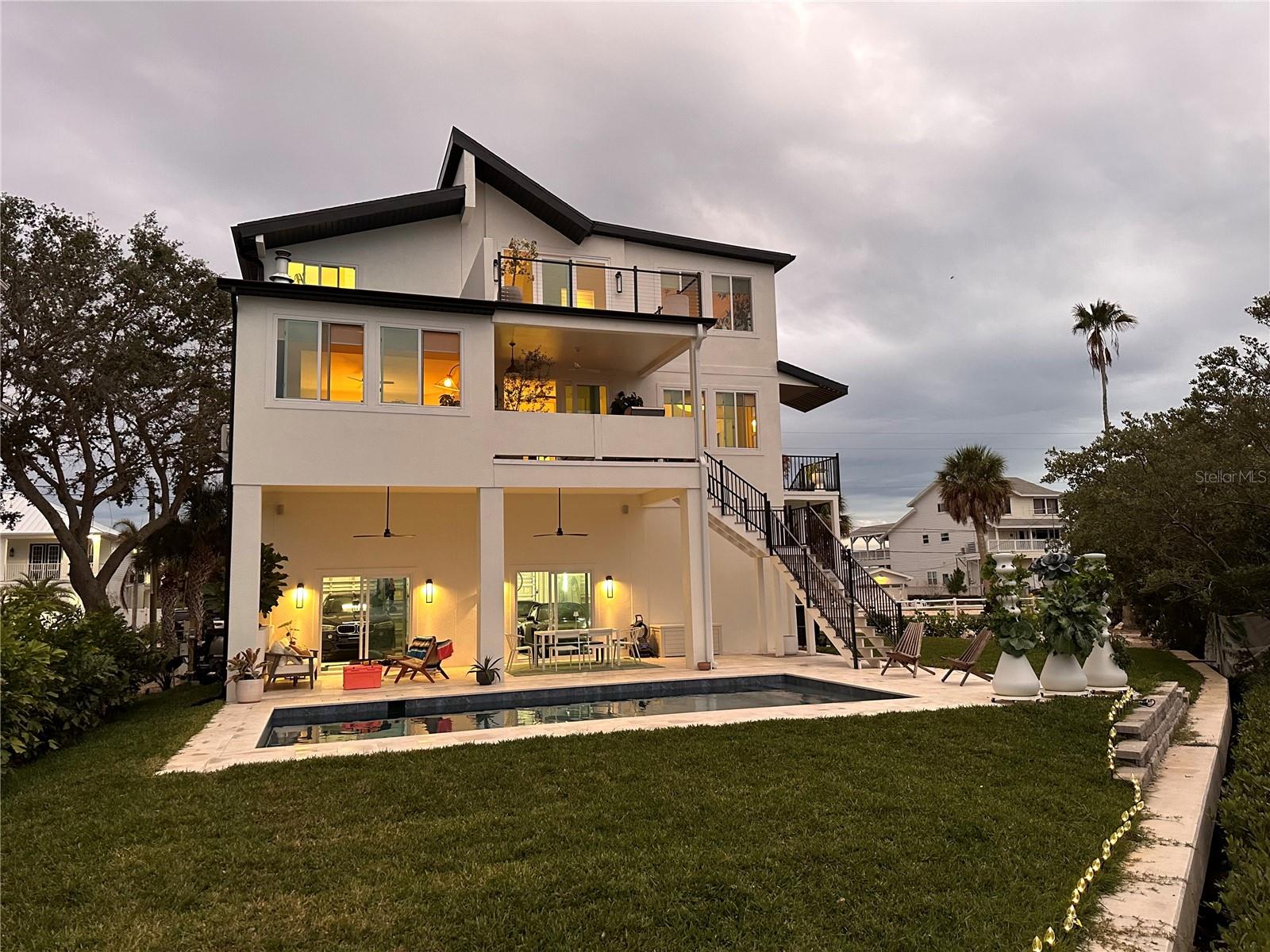SEA BREEZE ISLAND - Residential