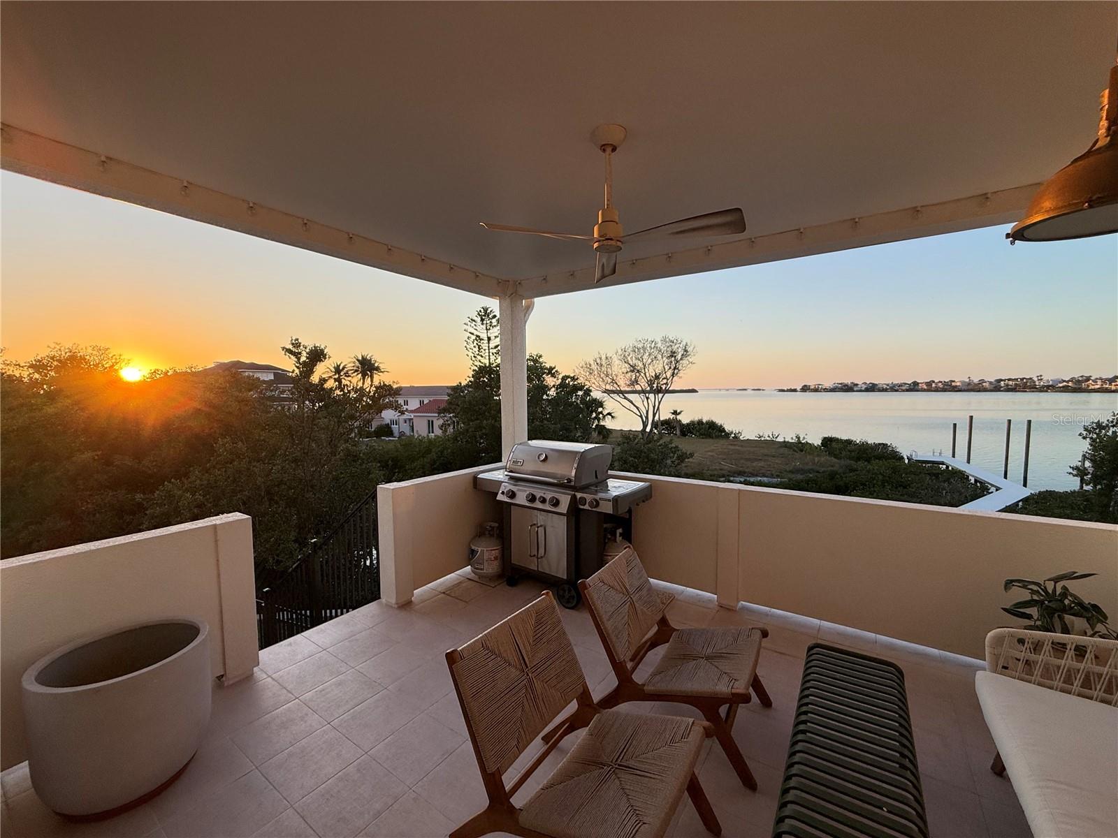 SEA BREEZE ISLAND - Residential