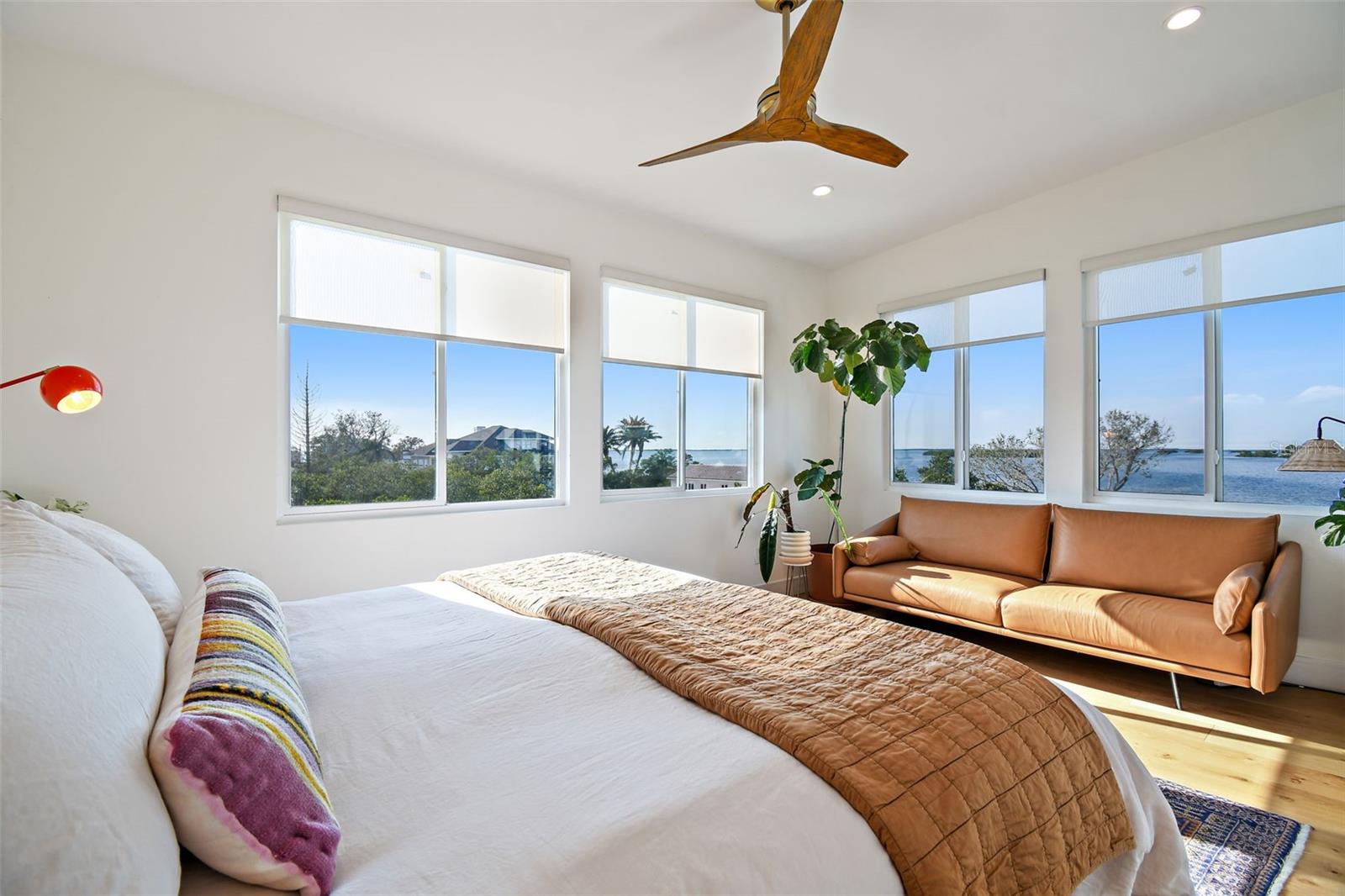 SEA BREEZE ISLAND - Residential