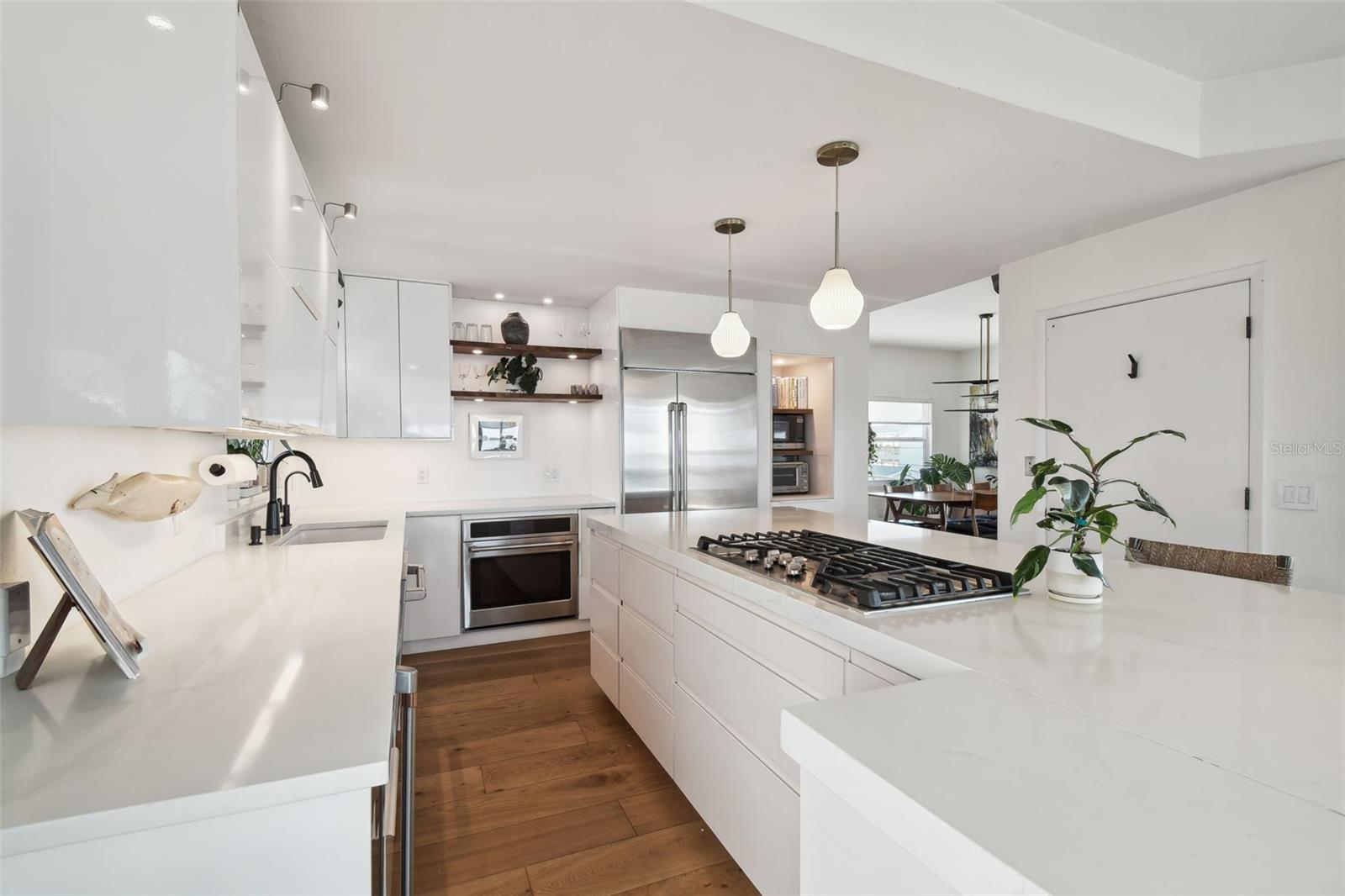 SEA BREEZE ISLAND - Residential