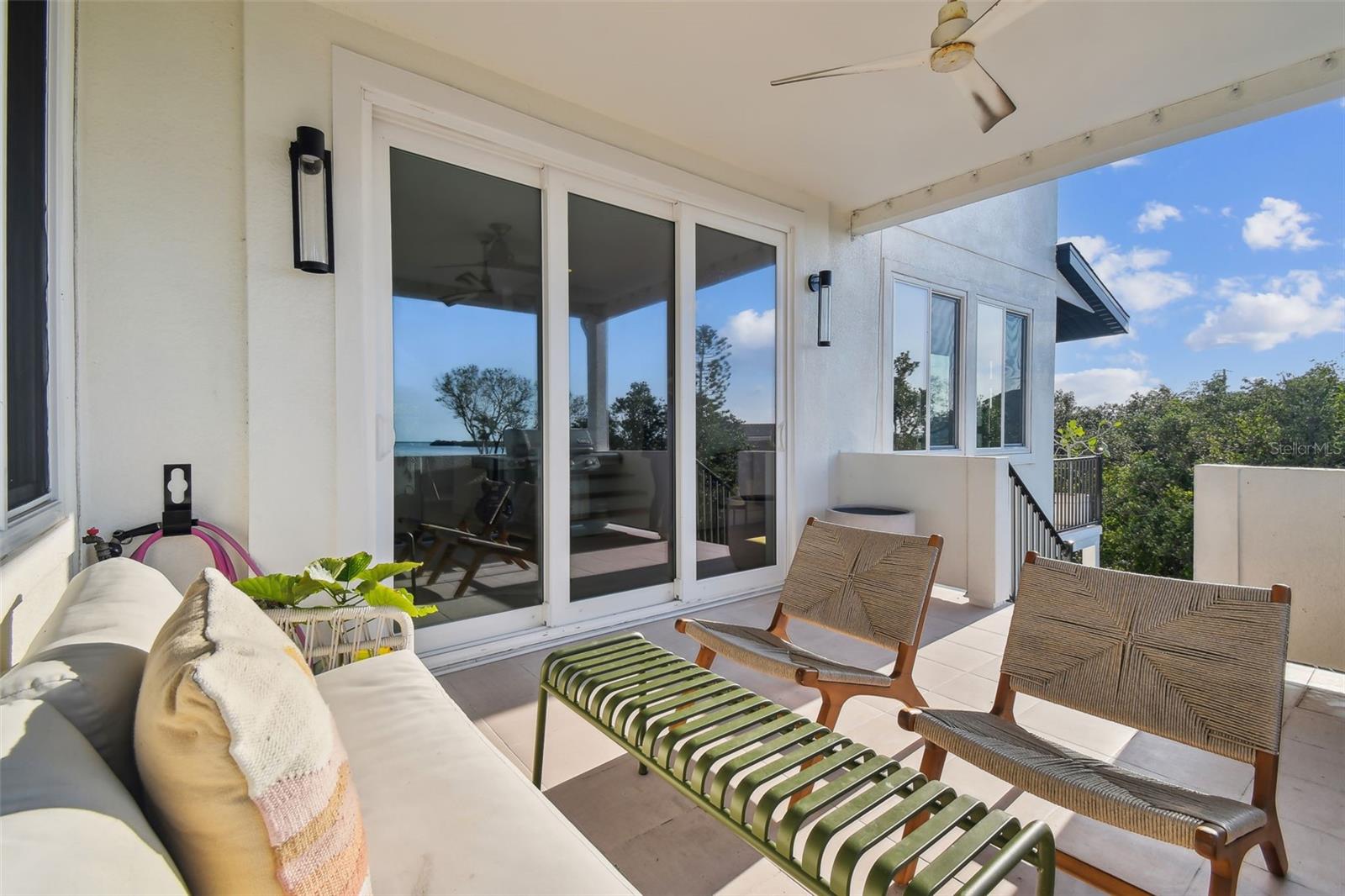 SEA BREEZE ISLAND - Residential