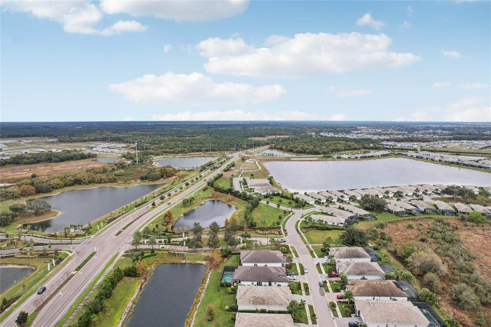 LAKEHOUSE COVE/WATERSIDE PH 1 - Residential