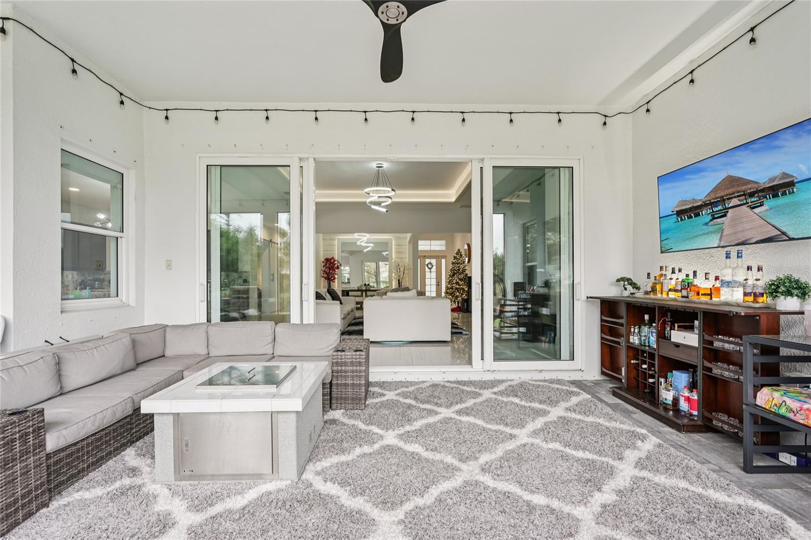 LAKEHOUSE COVE/WATERSIDE PH 1 - Residential