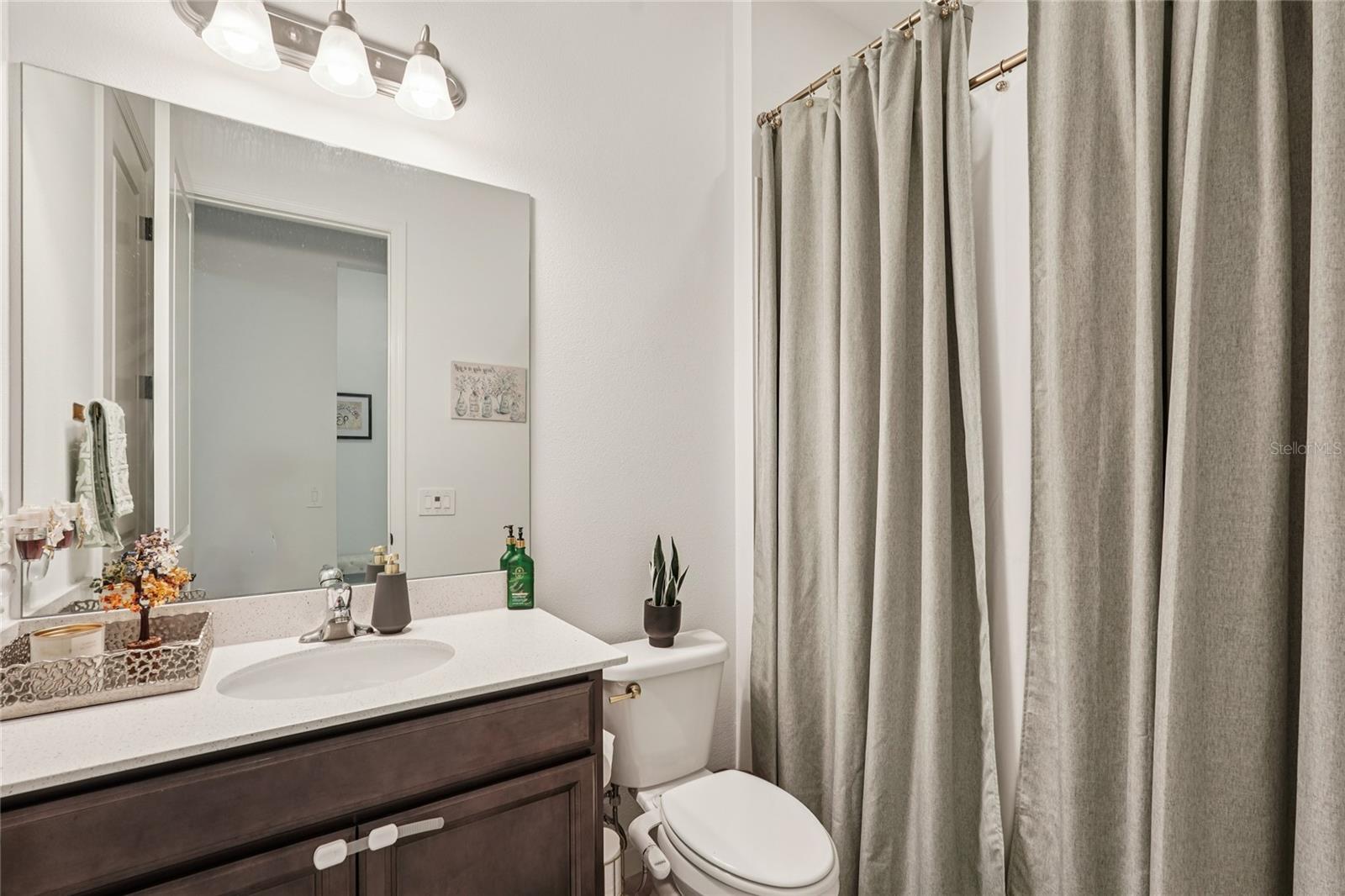 LAKEHOUSE COVE/WATERSIDE PH 1 - Residential