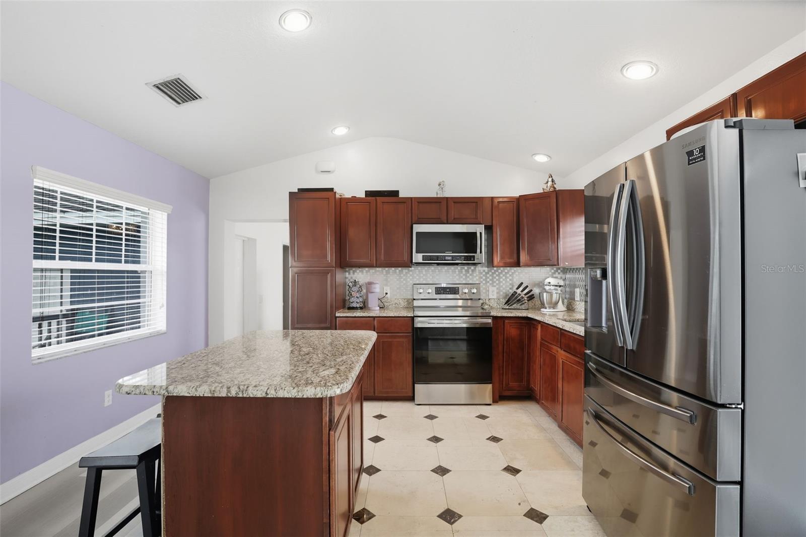 25-23-29-0000-00-087 - Residential