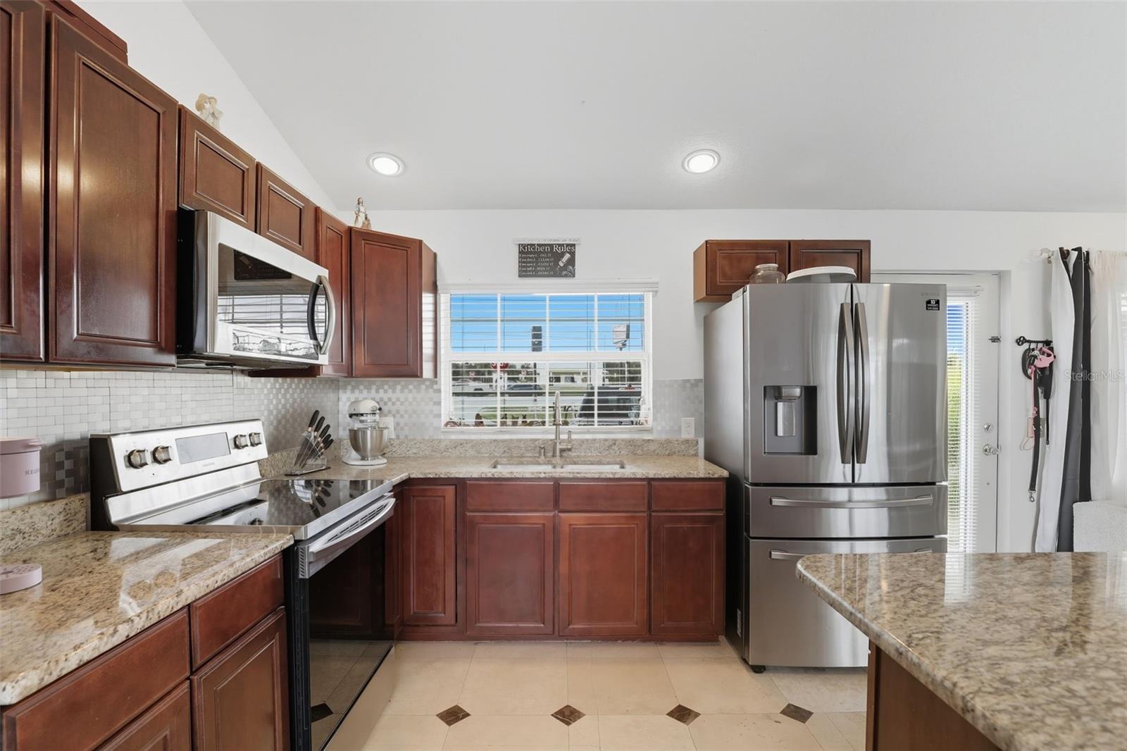 25-23-29-0000-00-087 - Residential
