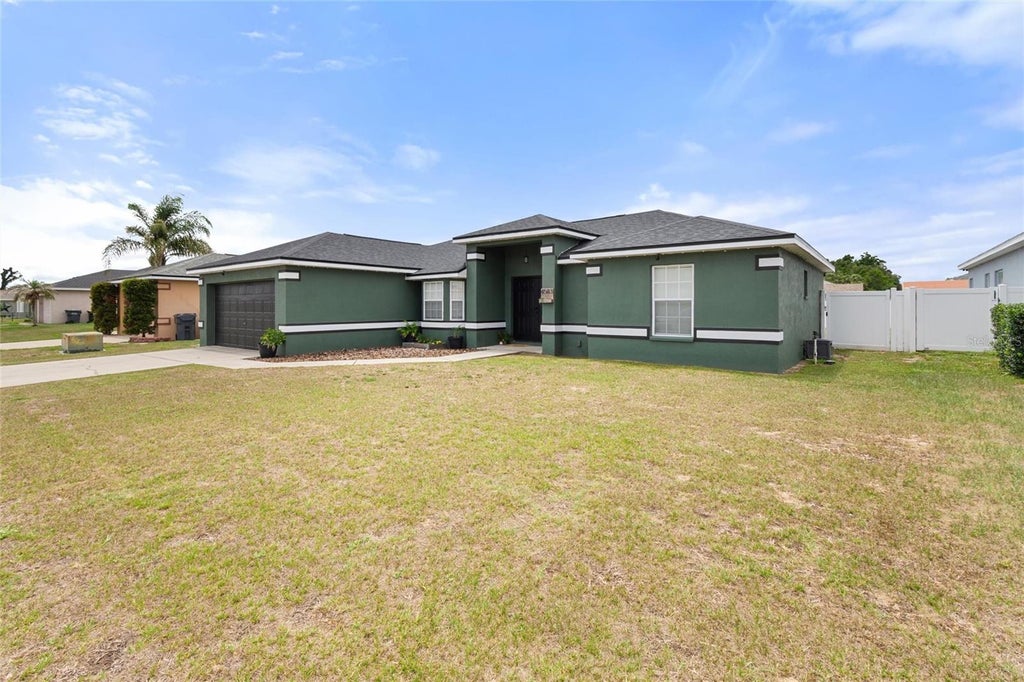 Photo of 4583 Great Blue Heron Drive, Lakeland, FL 33812 (MLS # O6414358)