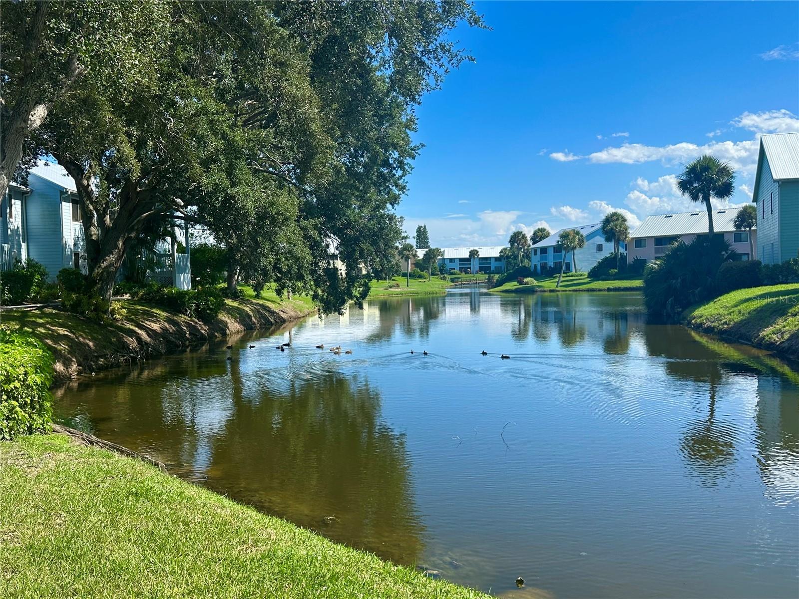PELICAN POINTE OF SEBASTIAN V - Residential
