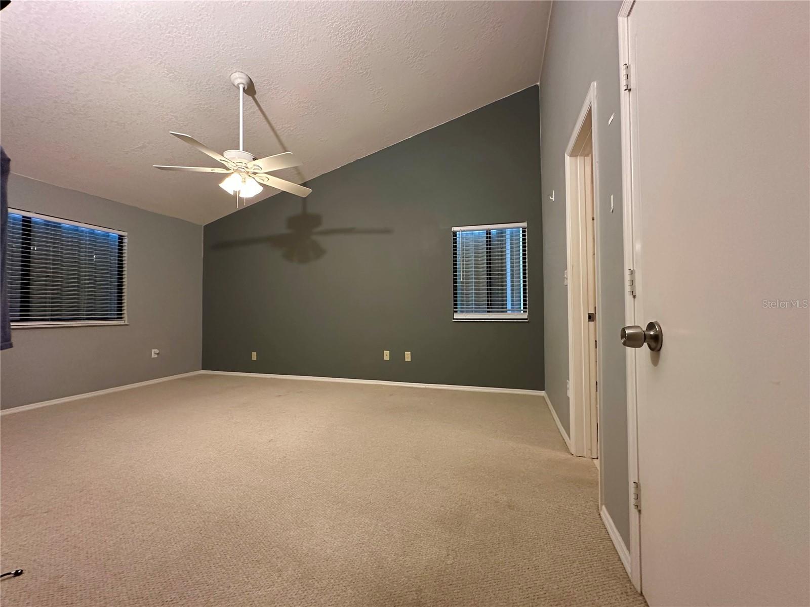 PELICAN POINTE OF SEBASTIAN V - Residential