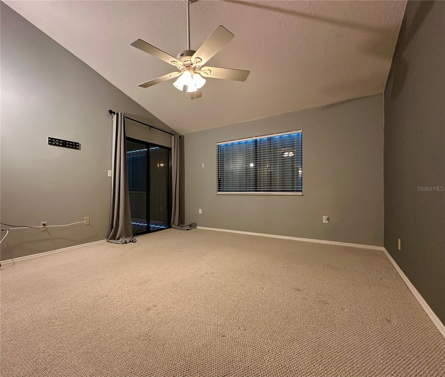 PELICAN POINTE OF SEBASTIAN V - Residential