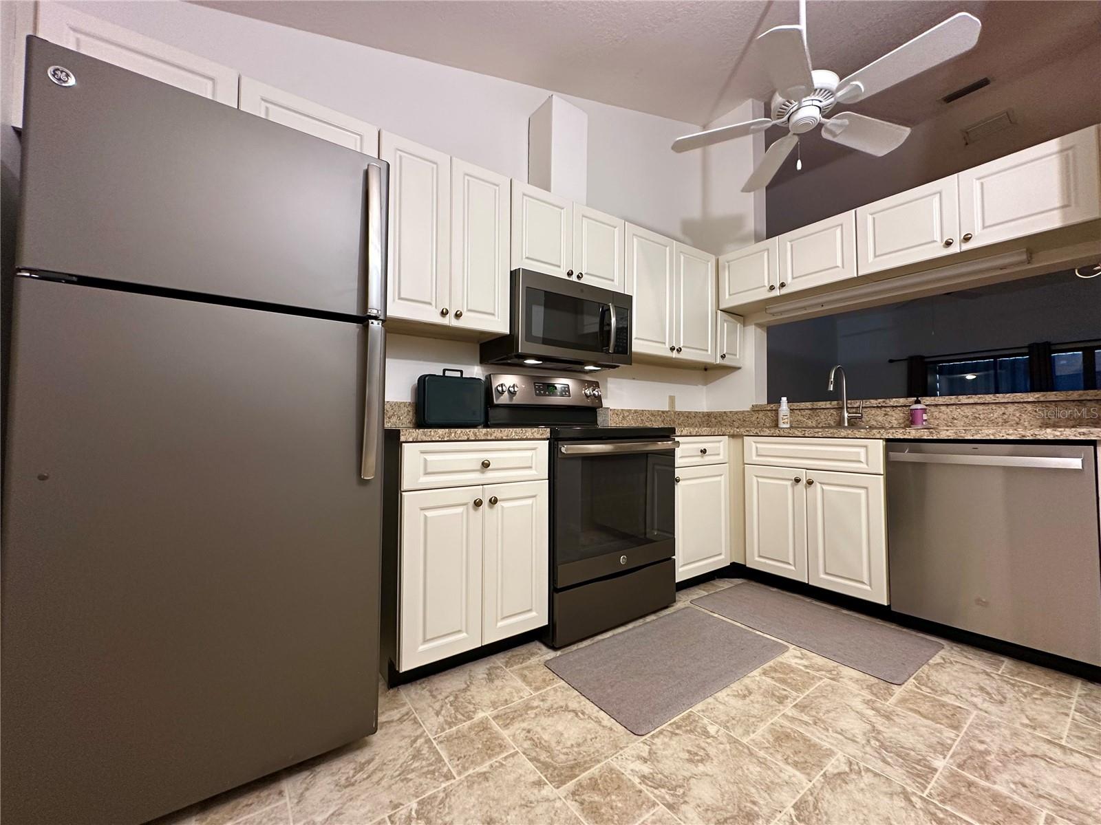 PELICAN POINTE OF SEBASTIAN V - Residential