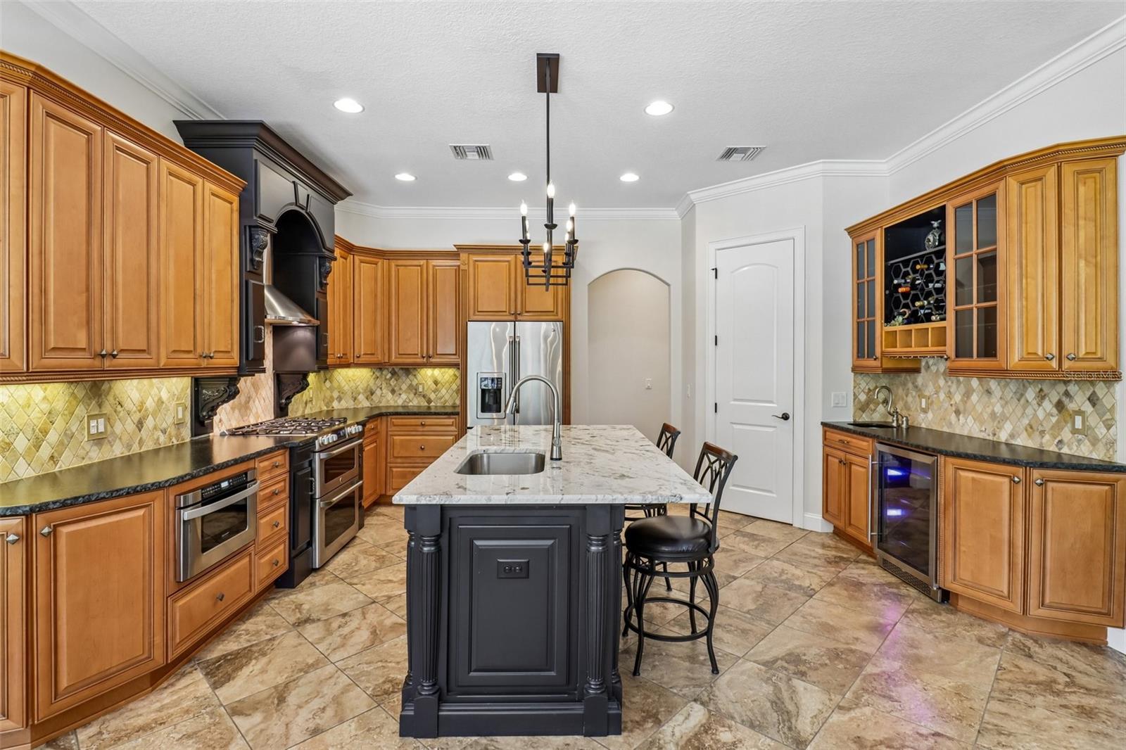 SILVER LAKE MEADOWS SUB - Residential