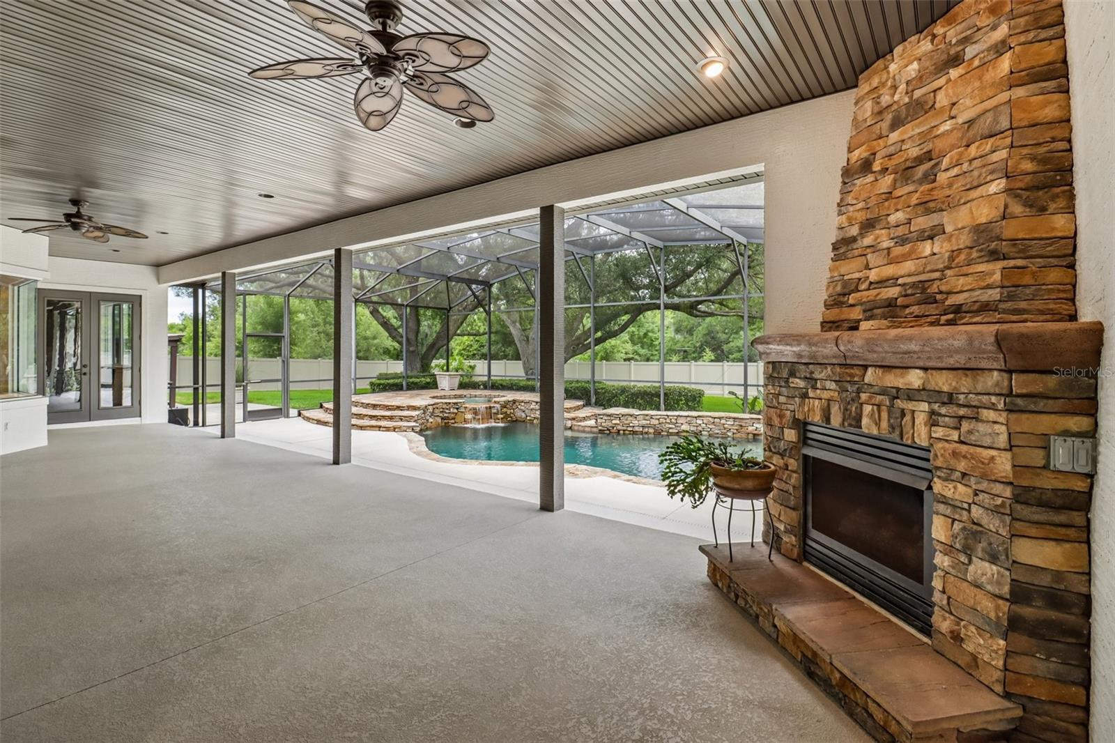 SILVER LAKE MEADOWS SUB - Residential