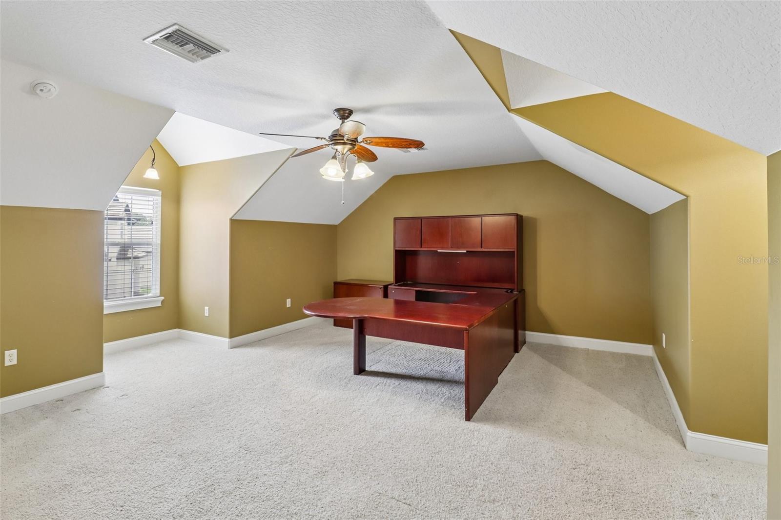 SILVER LAKE MEADOWS SUB - Residential