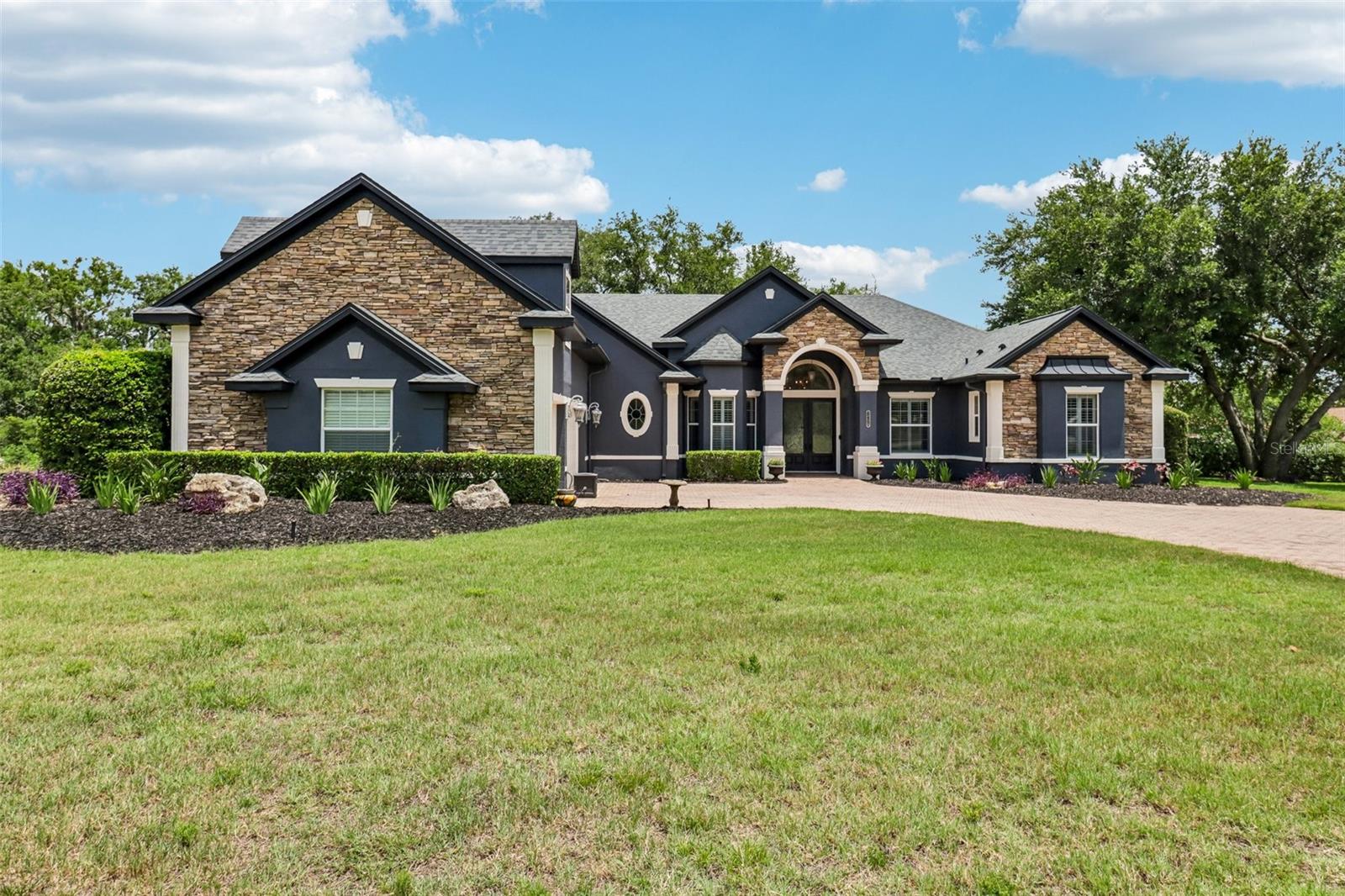 SILVER LAKE MEADOWS SUB - Residential