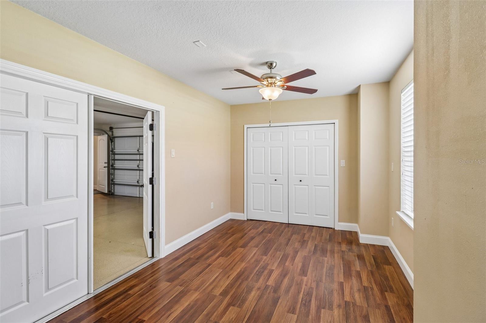 SILVER LAKE MEADOWS SUB - Residential