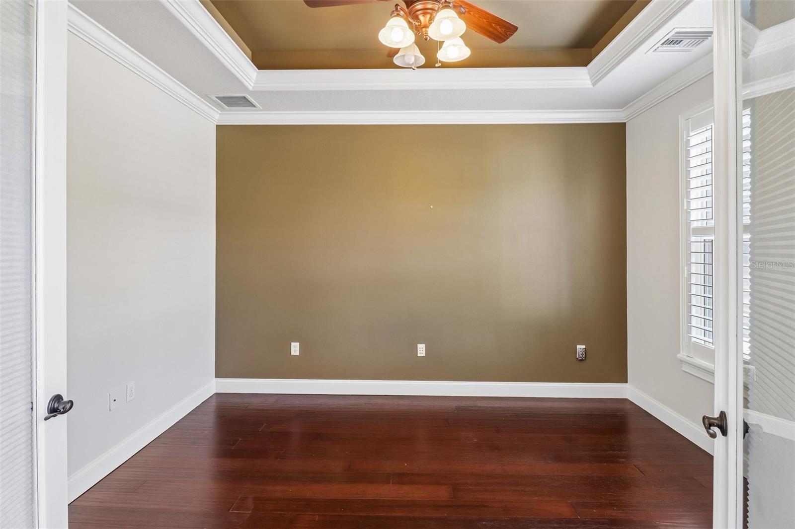 SILVER LAKE MEADOWS SUB - Residential