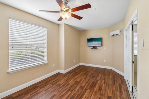 Tiny photo for 34028 Matthews Cove, Leesburg, FL 34788 (MLS # G5112551)