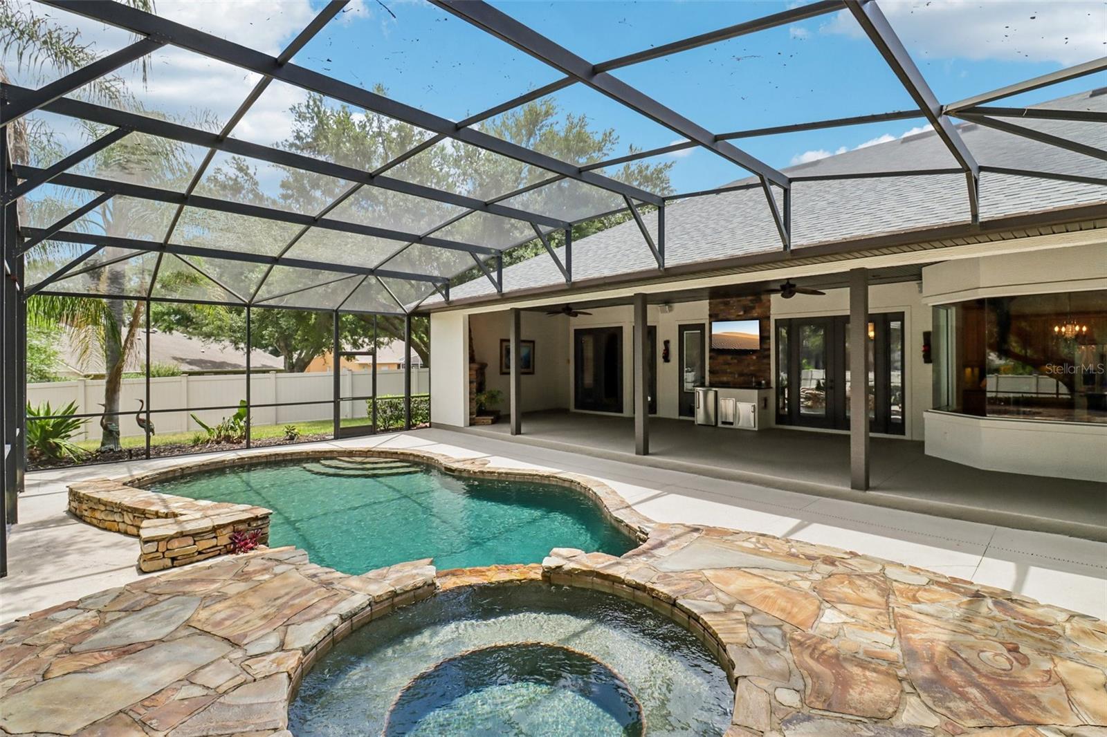 SILVER LAKE MEADOWS SUB - Residential