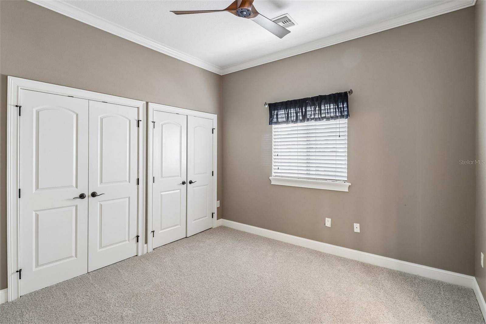 SILVER LAKE MEADOWS SUB - Residential