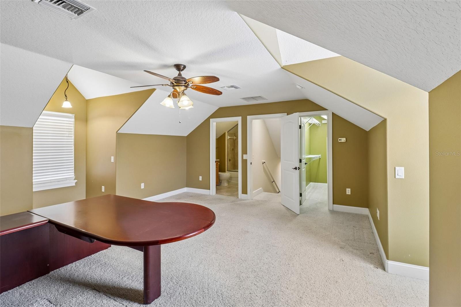 SILVER LAKE MEADOWS SUB - Residential