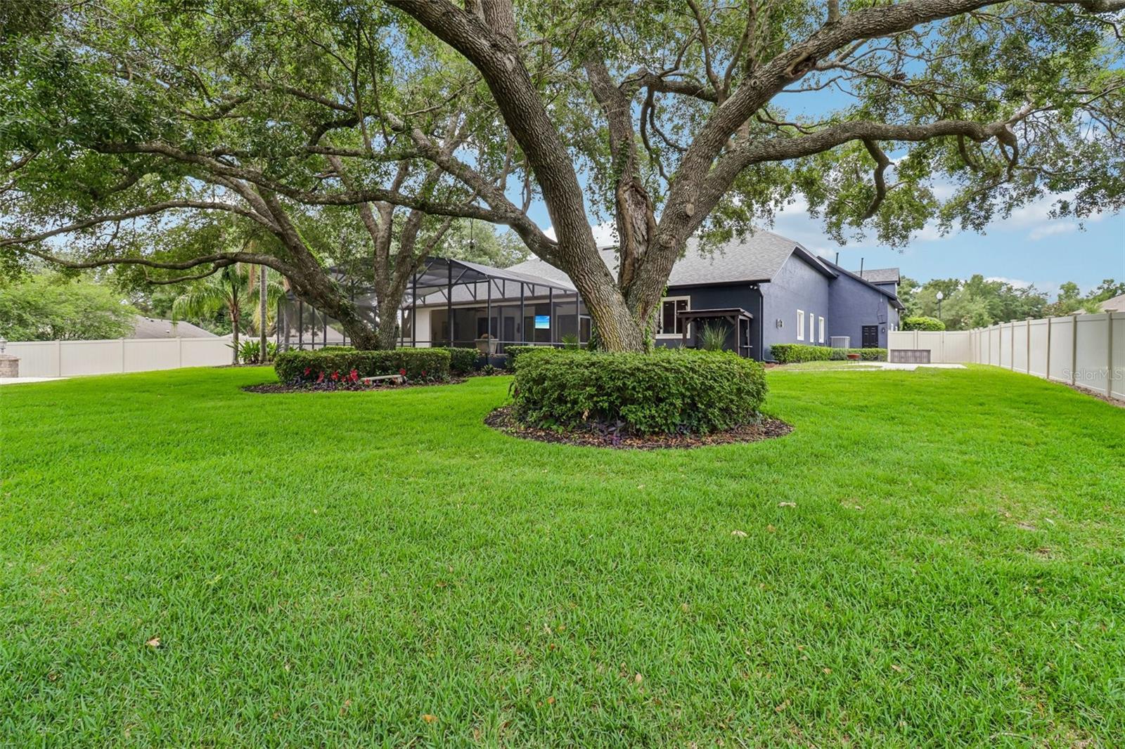 SILVER LAKE MEADOWS SUB - Residential
