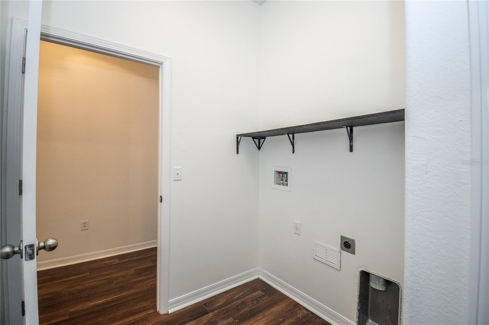 CEDARCREST - Residential