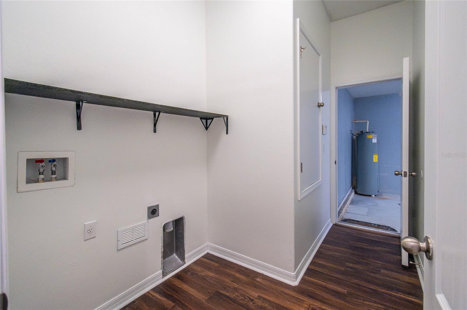 CEDARCREST - Residential