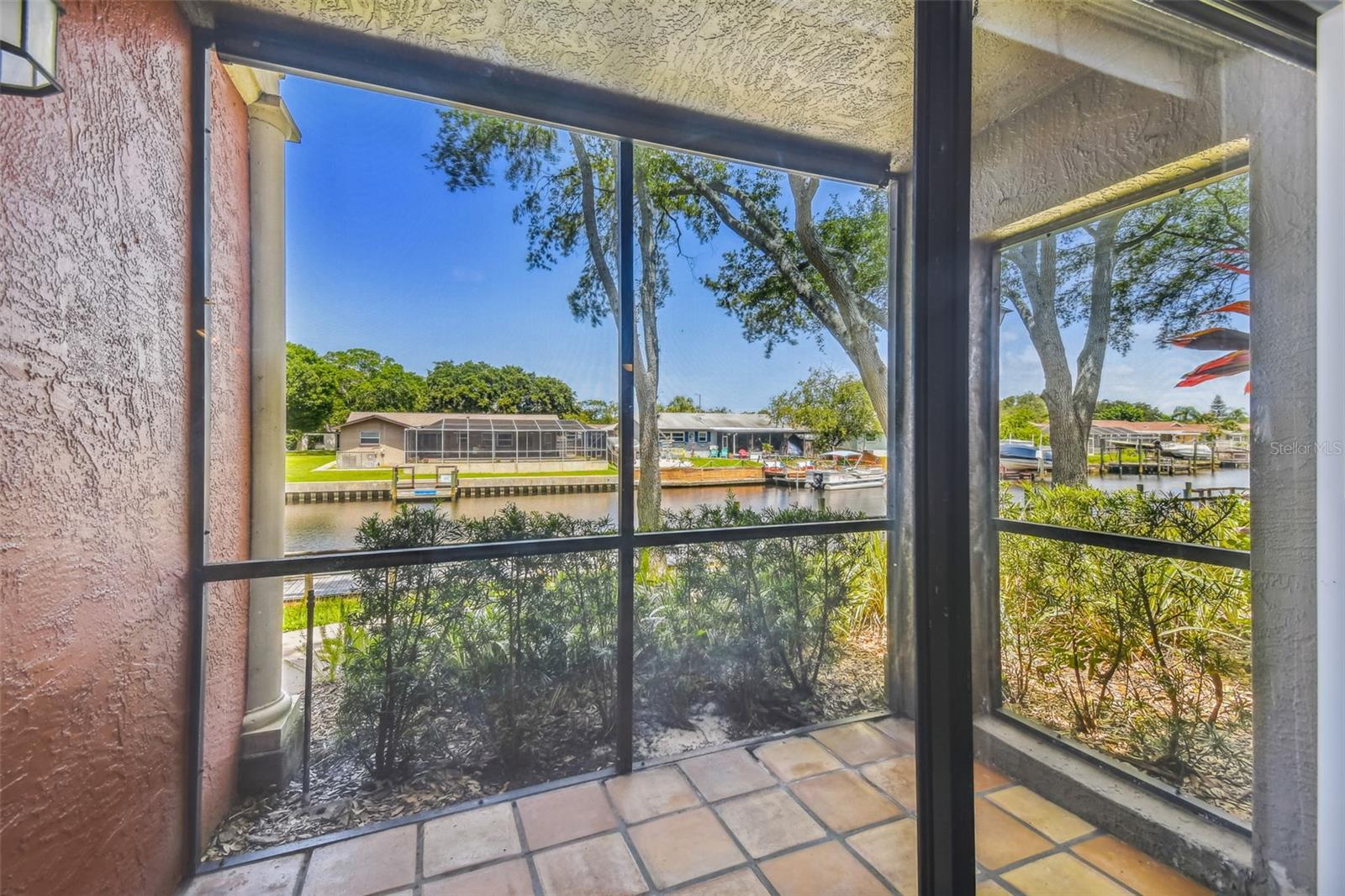 THE GALLERY AT BAYPORT CONDOMI - Residential Lease