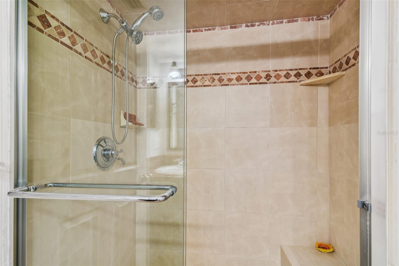 THE GALLERY AT BAYPORT CONDOMI - Residential Lease