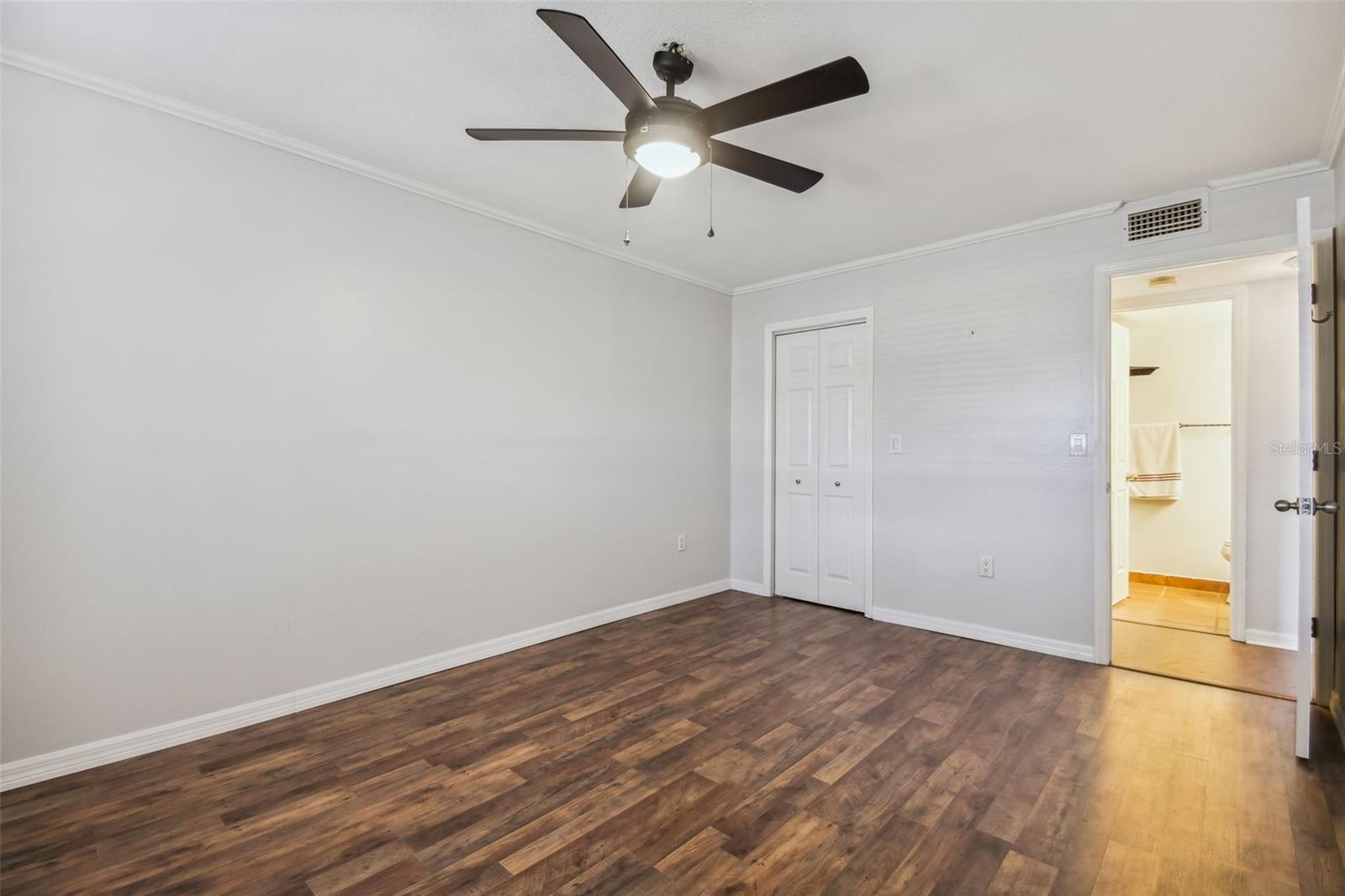 THE GALLERY AT BAYPORT CONDOMI - Residential Lease