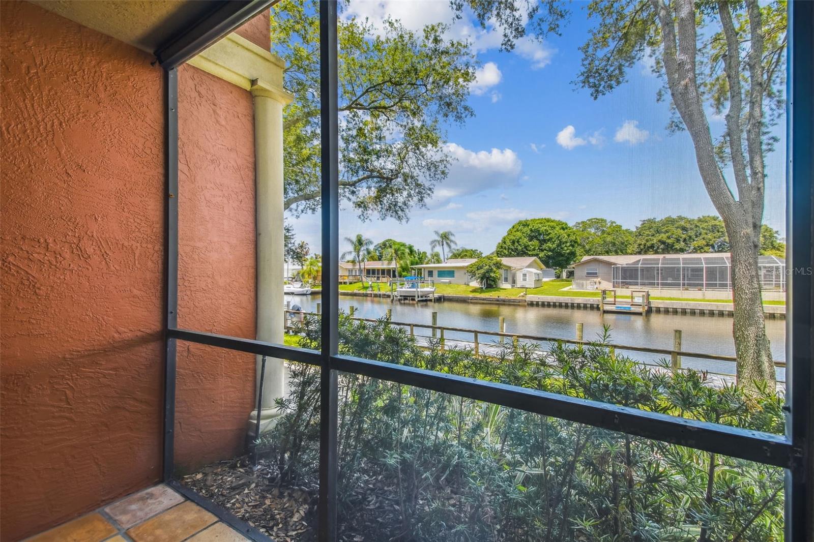 THE GALLERY AT BAYPORT CONDOMI - Residential Lease