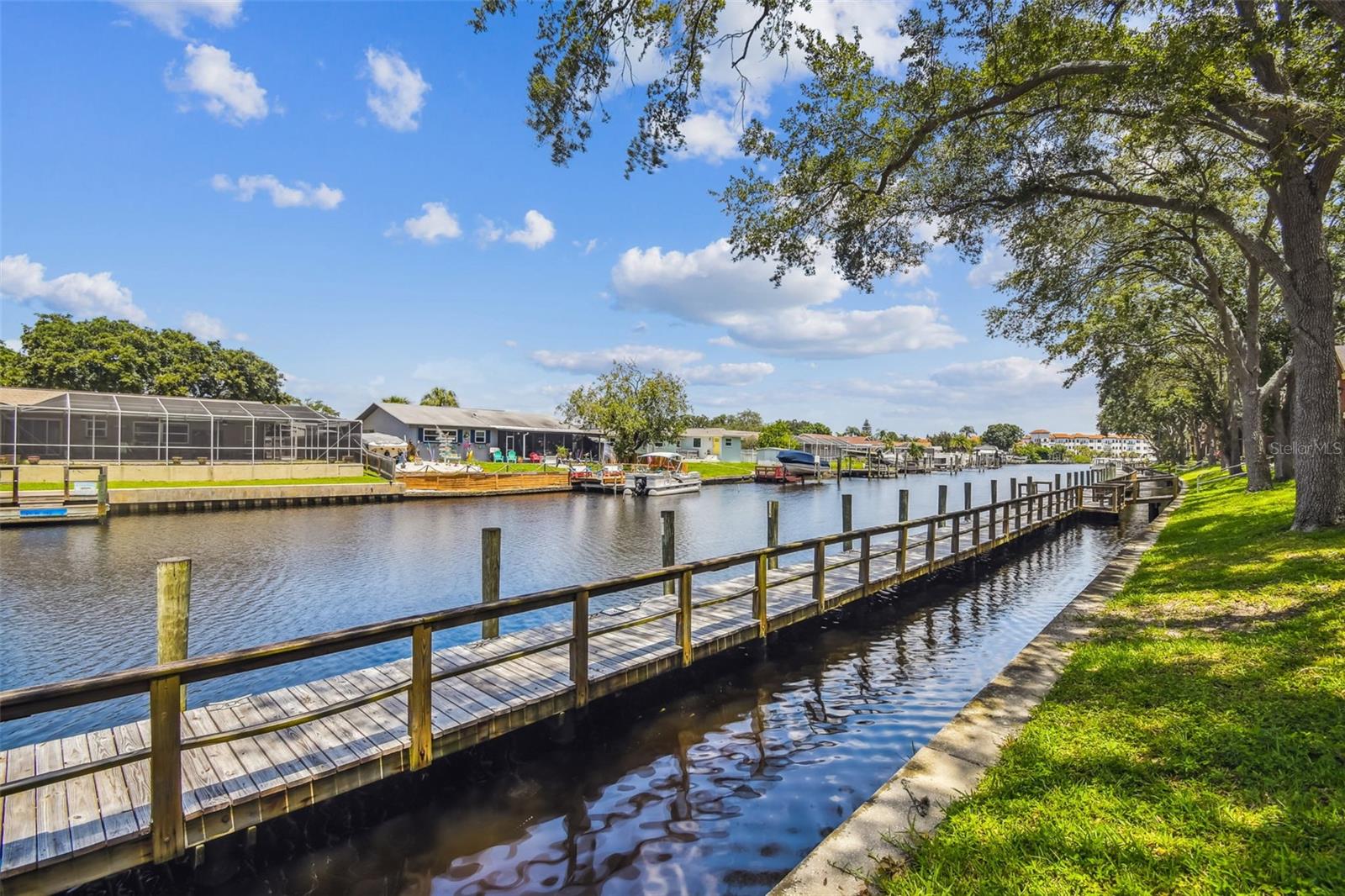 THE GALLERY AT BAYPORT CONDOMI - Residential Lease