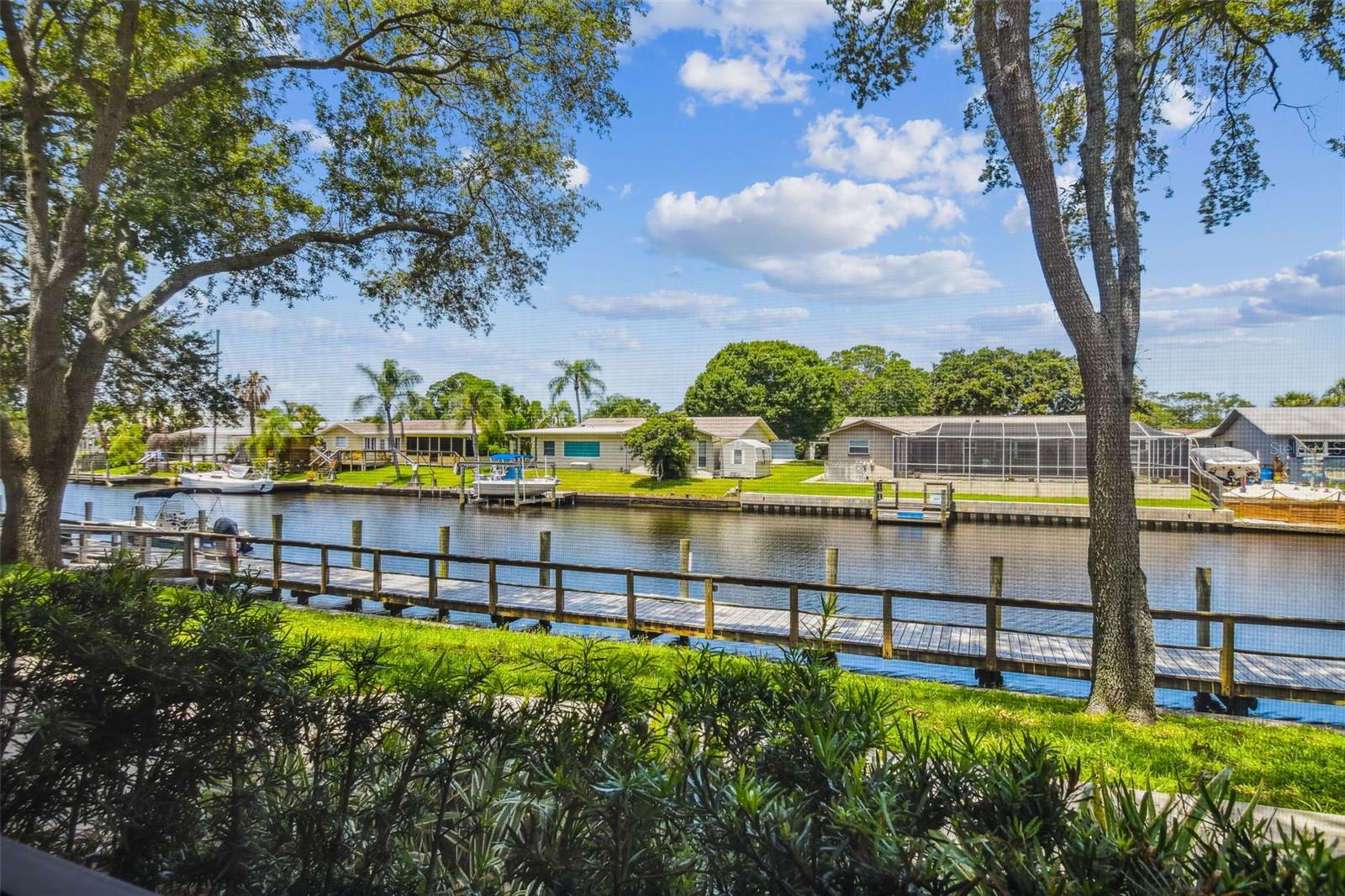 THE GALLERY AT BAYPORT CONDOMI - Residential Lease