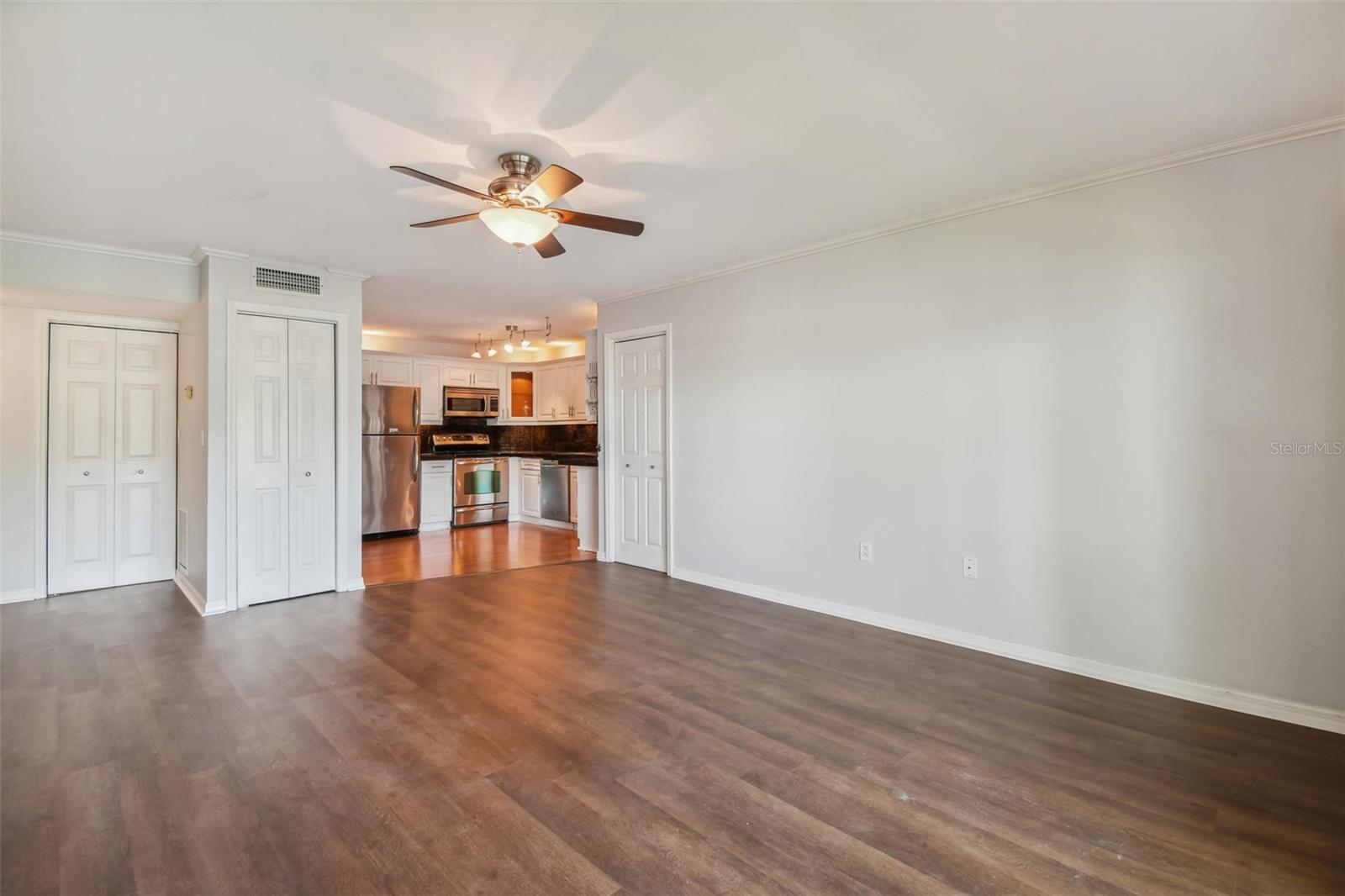 THE GALLERY AT BAYPORT CONDOMI - Residential Lease