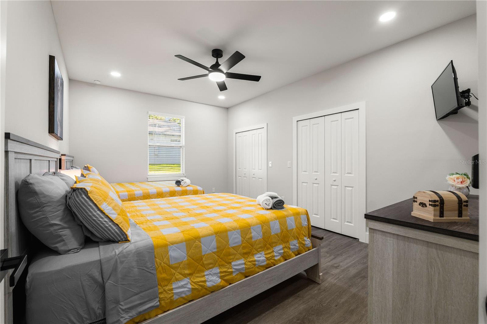 HALES ADD TO BROOKSVL - Residential Income