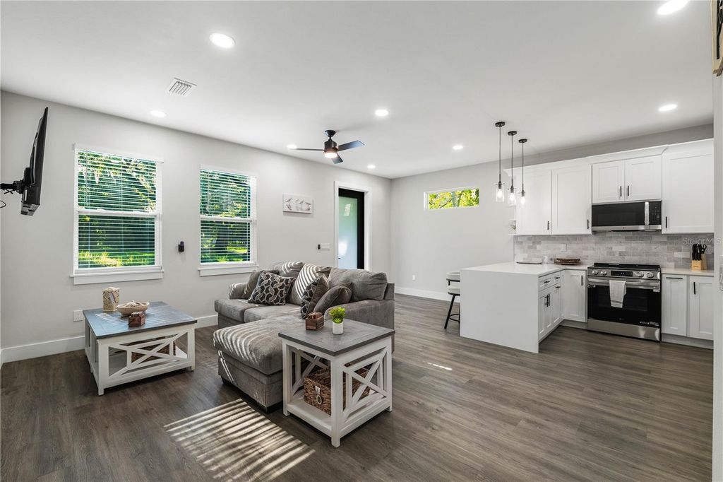 Photo of 192 S Lemon Avenue, Brooksville, FL 34601 (MLS # TB8501759)