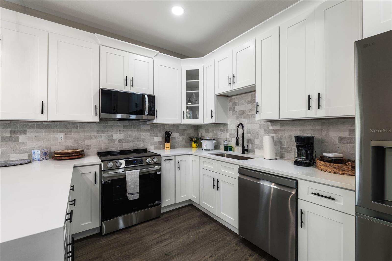 192-194 S LEMON AVENUE