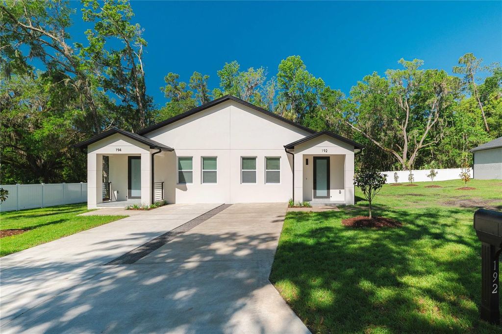 Photo of 192 S Lemon Avenue, Brooksville, FL 34601 (MLS # TB8501759)