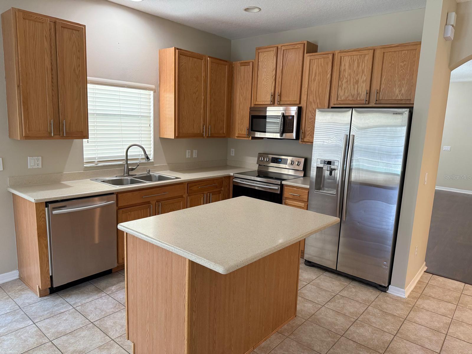 AVALON PARK VILLAGE 06 - Residential Lease