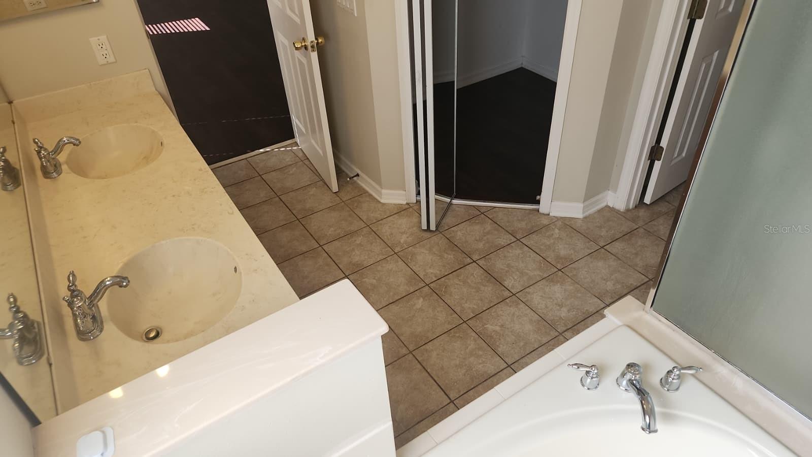 AVALON PARK VILLAGE 06 - Residential Lease